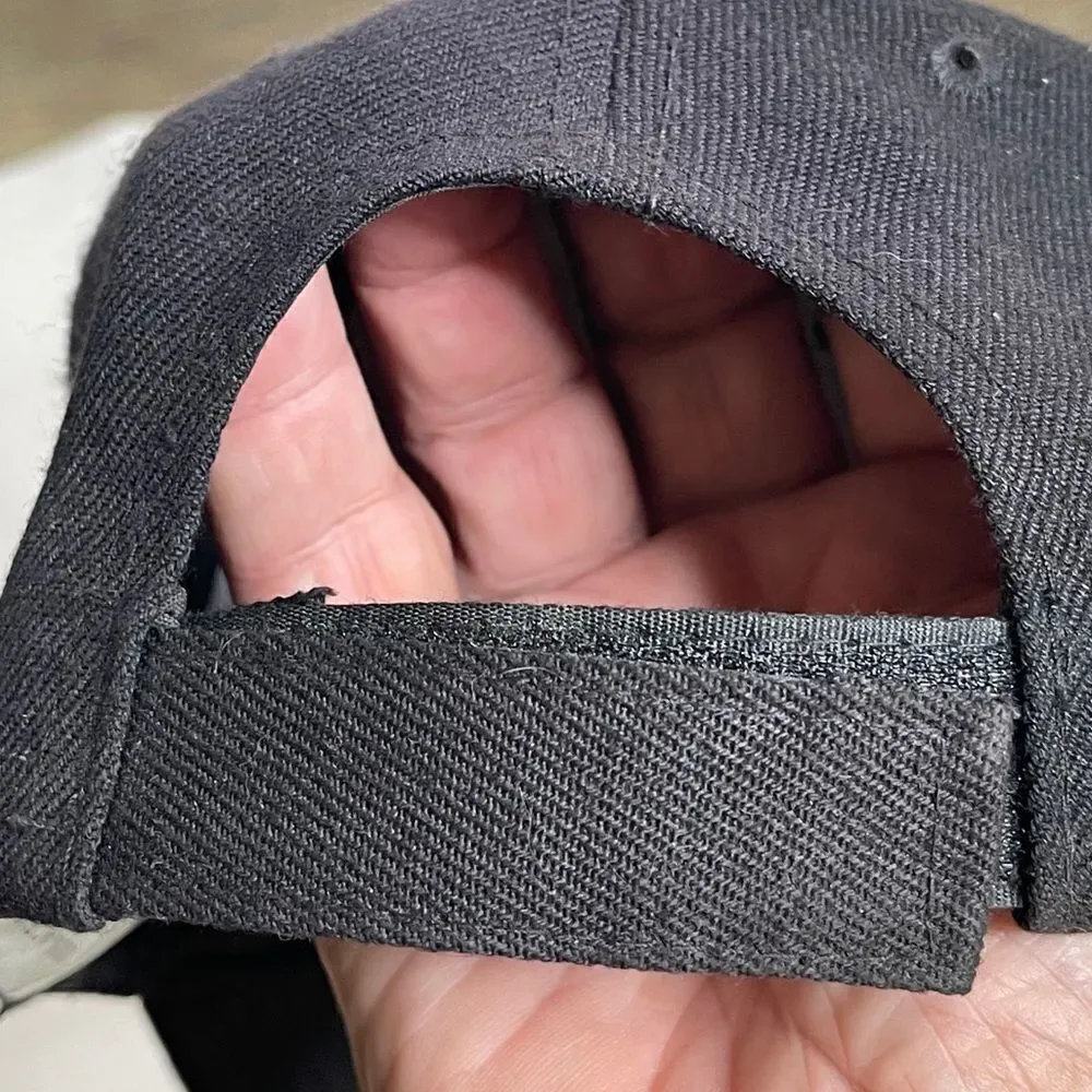 black ball cap excellent